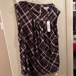 Brand new sleeveless shirt with tags